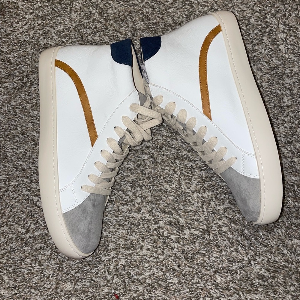 Vici Boutique Sneakers
